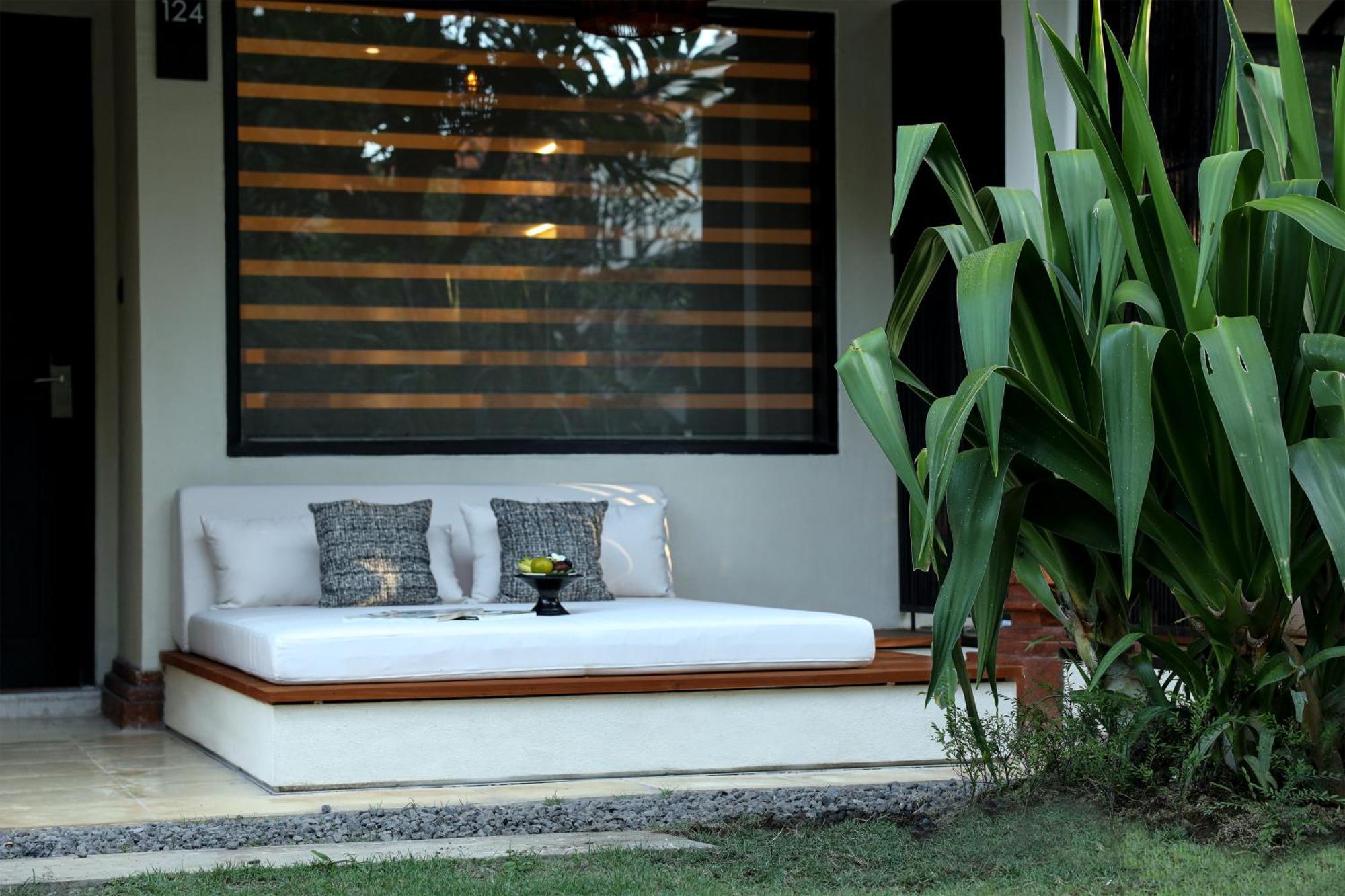 赛达拉精品海滩度假村 努沙杜瓦 外观 照片 A daybed